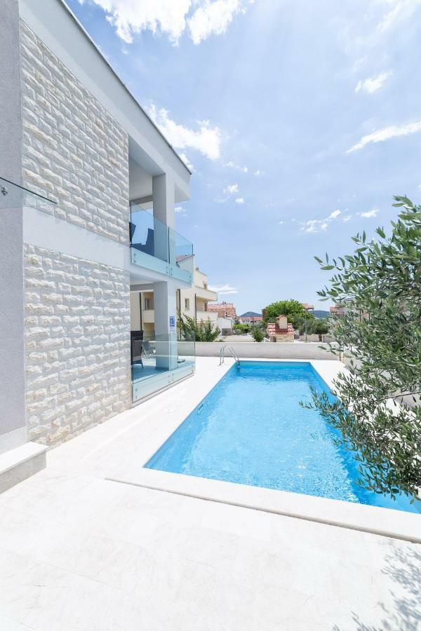 Apartments M&L Vodice Exteriör bild